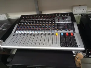12 Channels Amp Mixture Cortina