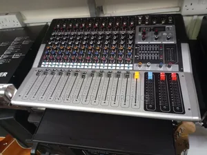 12 Channels Amp Mixture Cortina