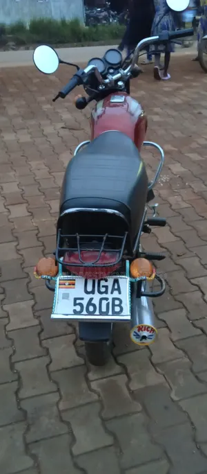Bajaj Boxer 100 2024 Red
