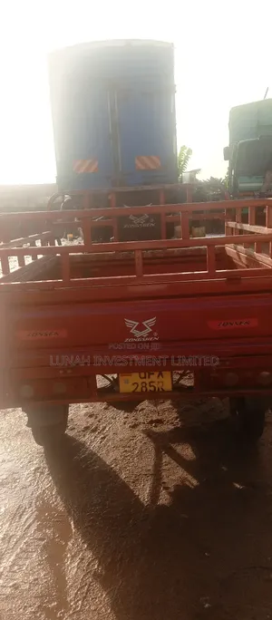 Tricycle 2023 Red