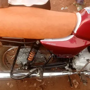 Bajaj Boxer BM100ES 2023 Red