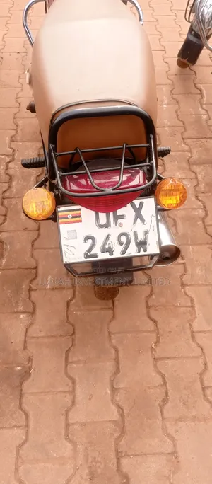 Bajaj Boxer BM100ES 2023 Red