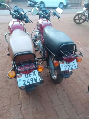 Bajaj Boxer 100 2023 Red