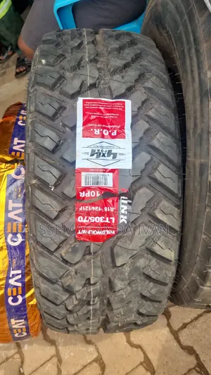 305/70r16 10 Pr Wild Wolf Mudterrain