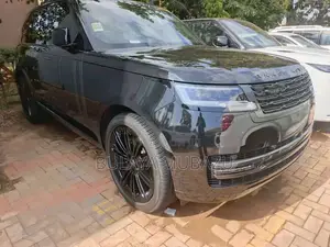 Photo - New Land Rover Range Rover Vogue 2023 Black