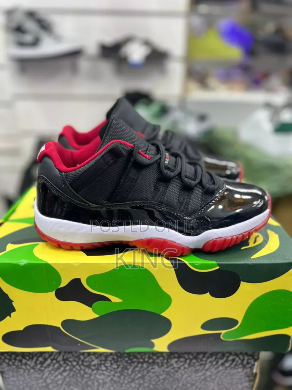 Air Jordan 11 Retro Low Concord Bred