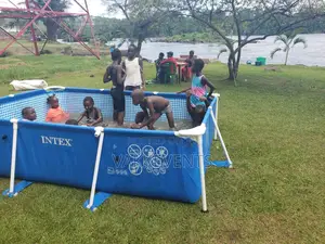 Out Side Swimming Pool for Hire