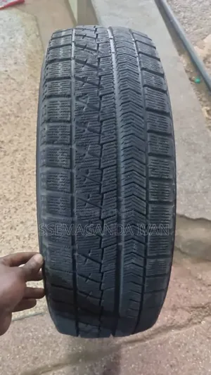 205/65r16 95q Foreign Used Bridgeston Made in Japan