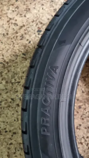 215/45r17 Practiva Foreign Used