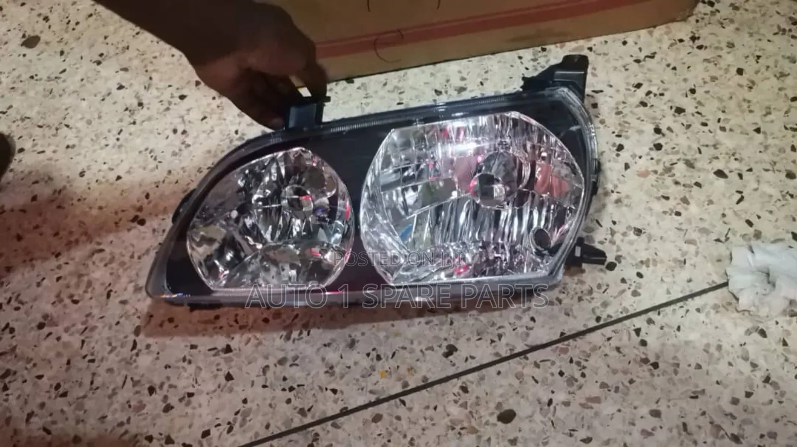 Head Lamp for Ipsum