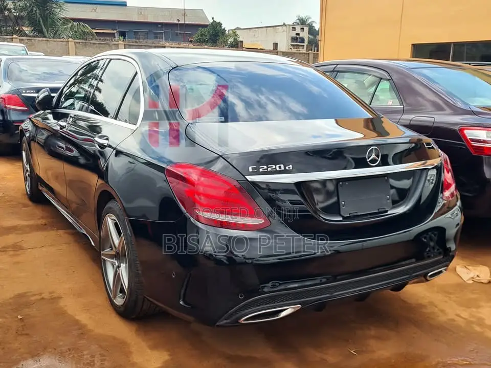 Mercedes-Benz C220 2016 Black
