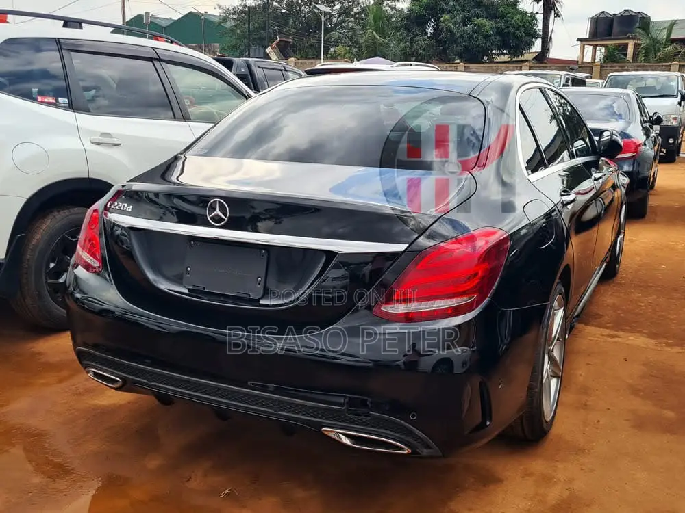 Mercedes-Benz C220 2016 Black