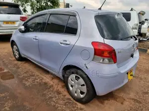 Toyota Vitz 1.0 FWD 5dr 2007 Silver