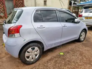 Toyota Vitz 1.0 FWD 5dr 2007 Silver