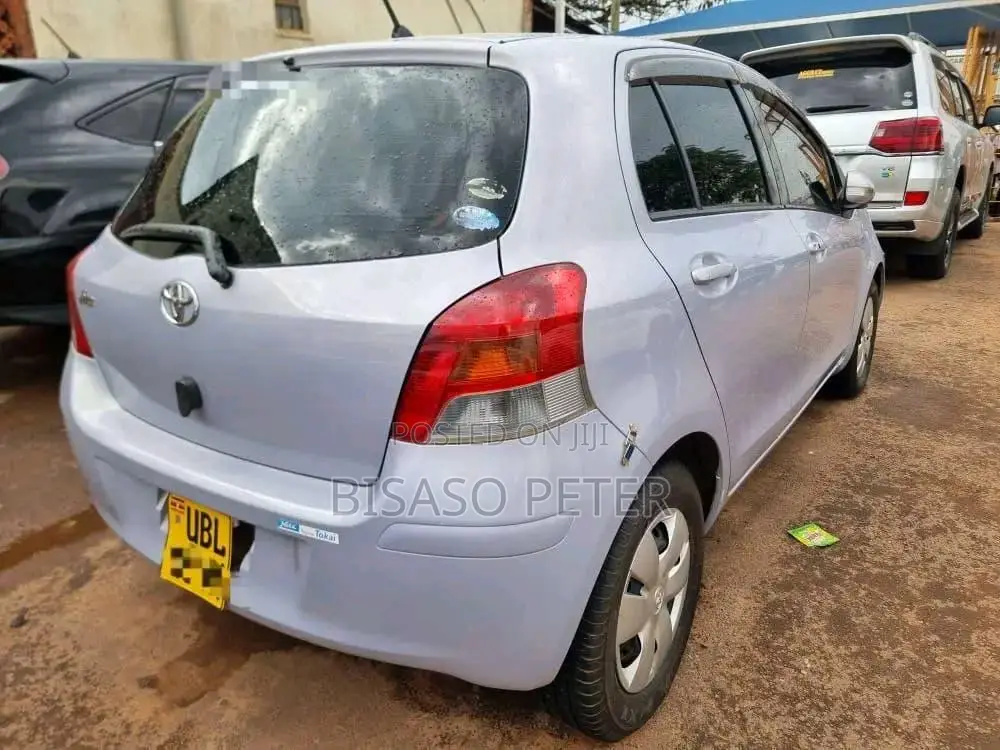 Toyota Vitz 1.0 FWD 5dr 2007 Silver