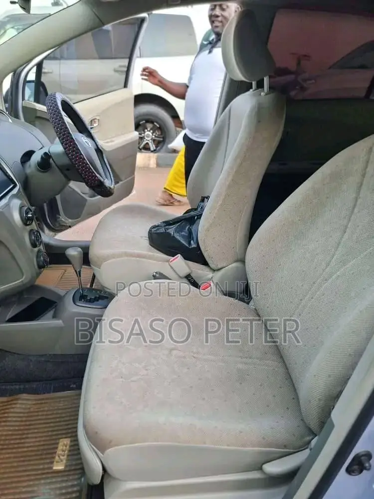 Toyota Vitz 1.0 FWD 5dr 2007 Silver