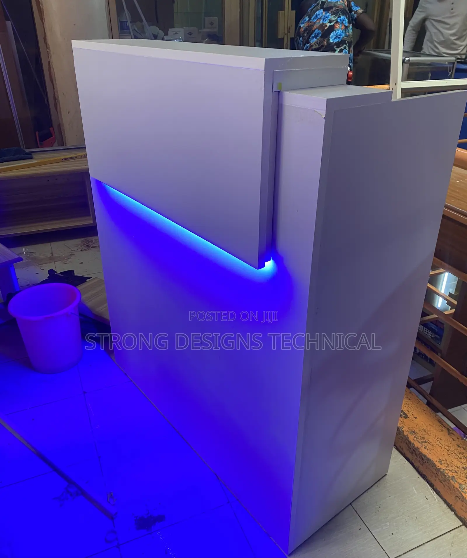 1 Meter Reception Counter With Light