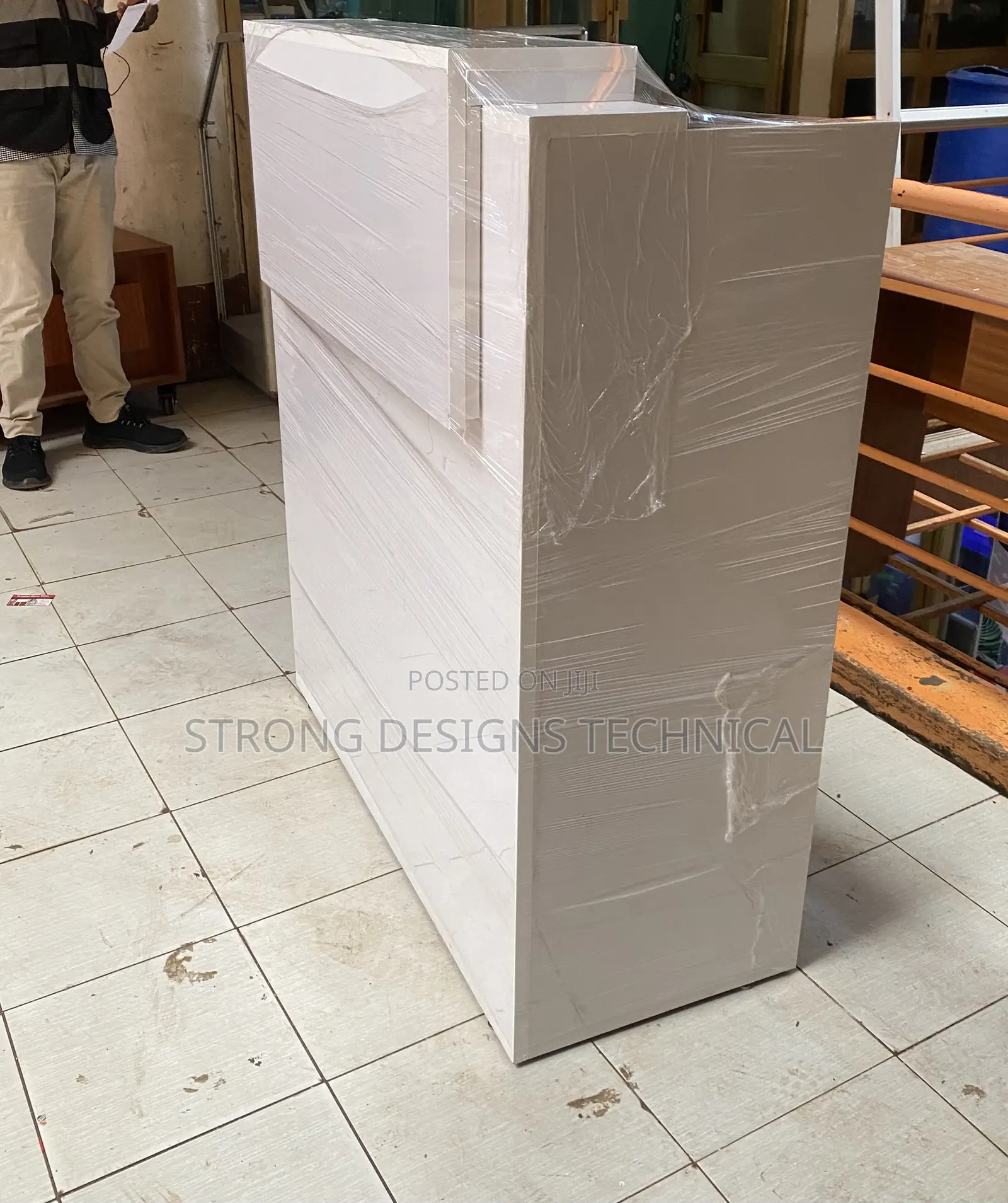 1 Meter Reception Counter With Light