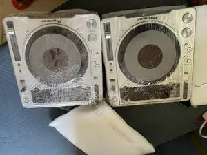 Photo - Pioneer CDJ 800 Mk2
