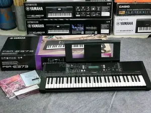 YAMAHA PSR E373 in-Buit Functions LCD Display Piano Keyboard