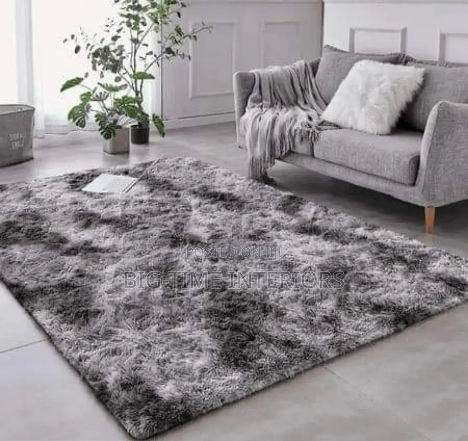 Patched Gray Center Carpet Medium 1.5*2meters