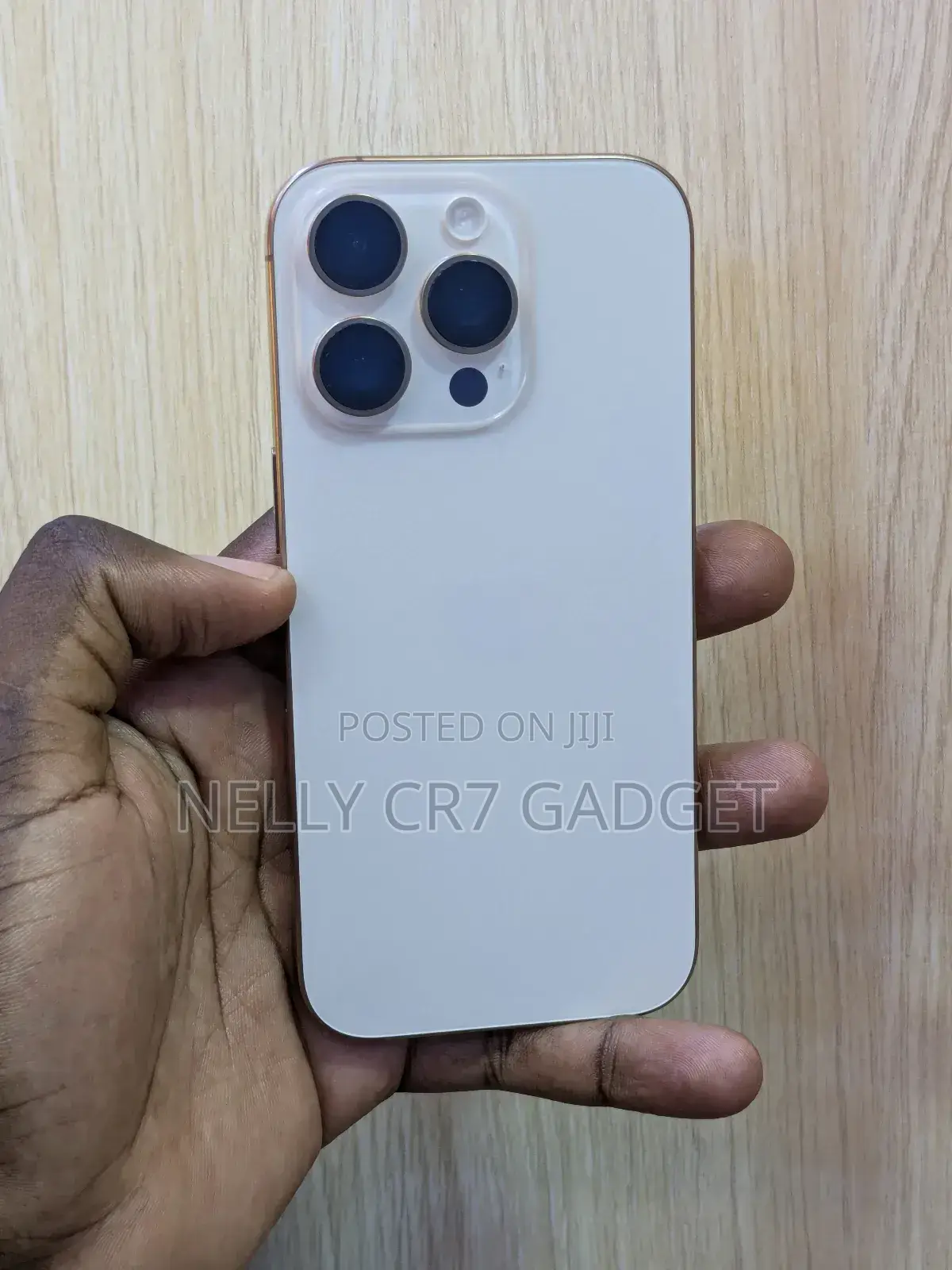 Apple iPhone 16 Pro 128 GB Gold