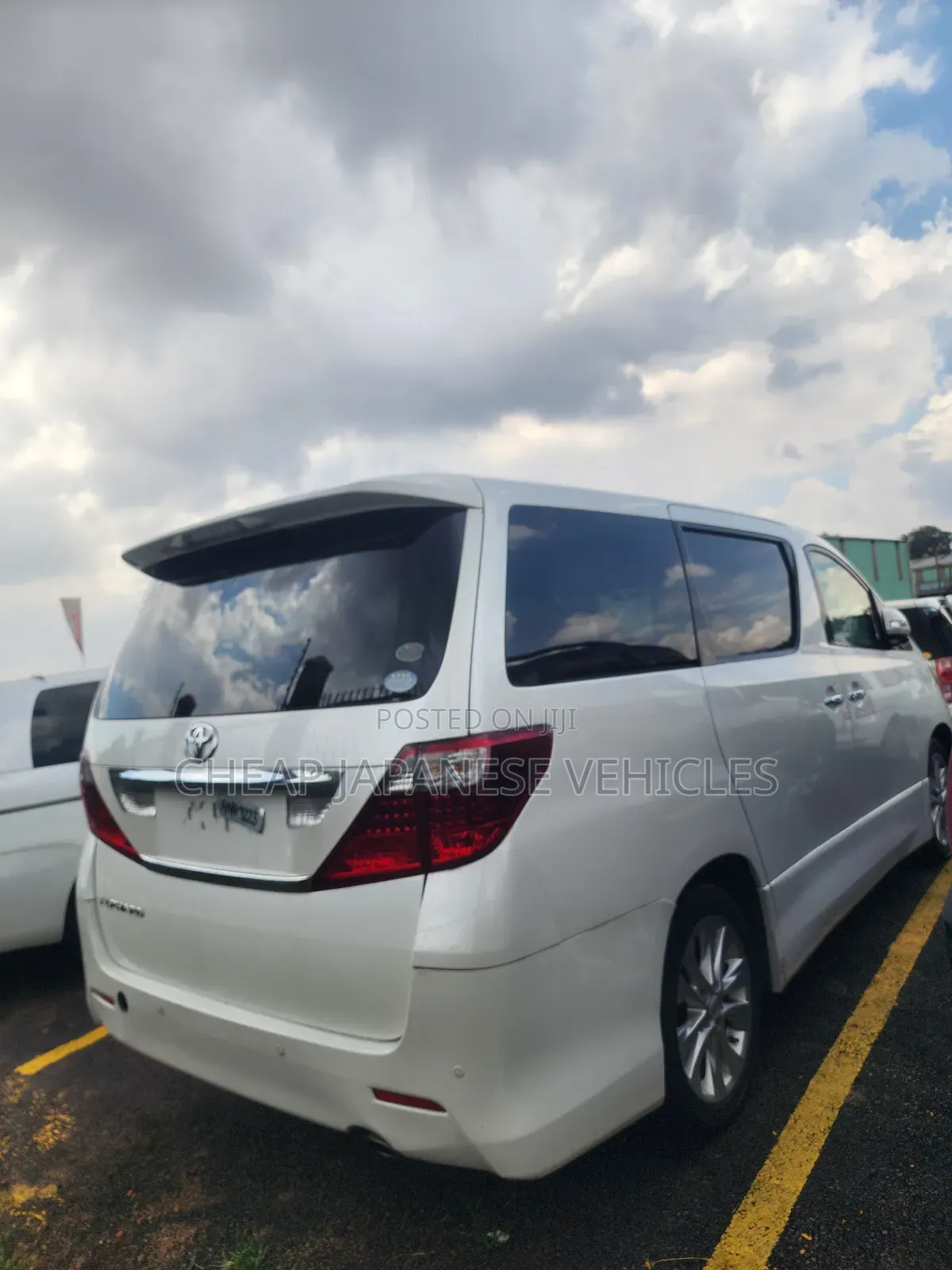 Toyota Alphard 2.4 Petrol FWD 2010 Pearl