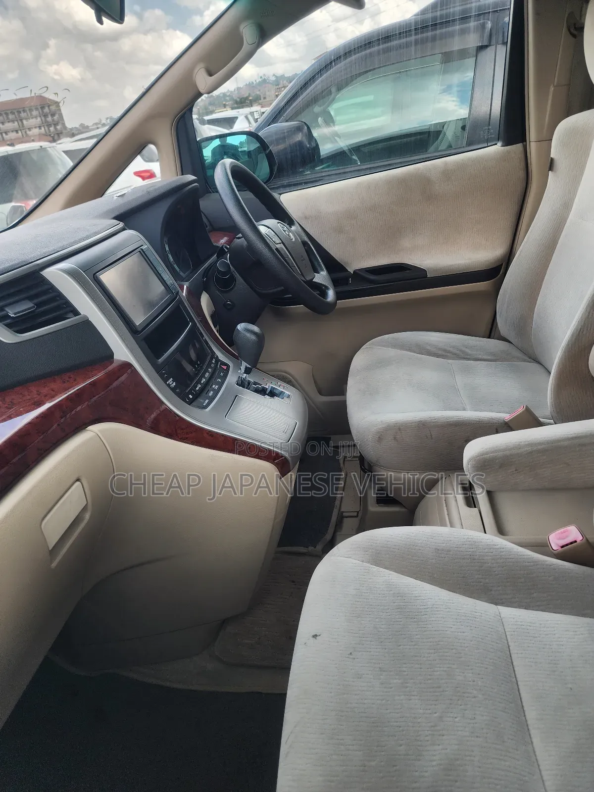Toyota Alphard 2.4 Petrol FWD 2010 Pearl