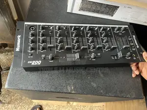 Numark Cm200 Dj Mixer