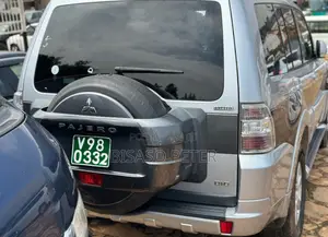 Mitsubishi Pajero 3.2 Di-Dc GLS 2011 Silver