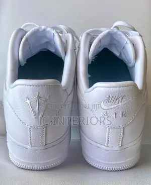 White Nike Air Force 1