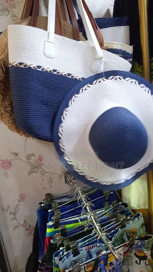 Photo - Beach Bag and Hat