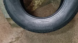 215/70r16 100t Slightly Used Linglong Tyres