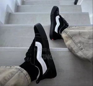 Real Vans Originals. Swift Sneakers