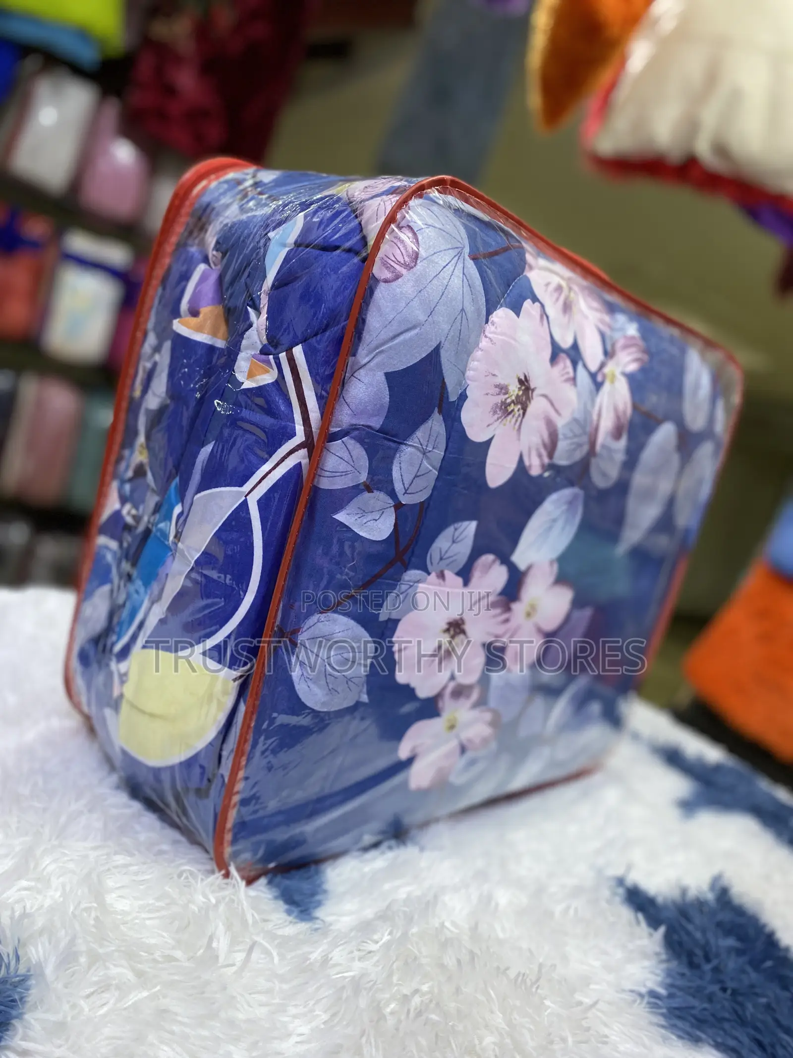 5by6 Poly-Cotton Duvet With 2 Pillow Cases and 1 Bedsheet