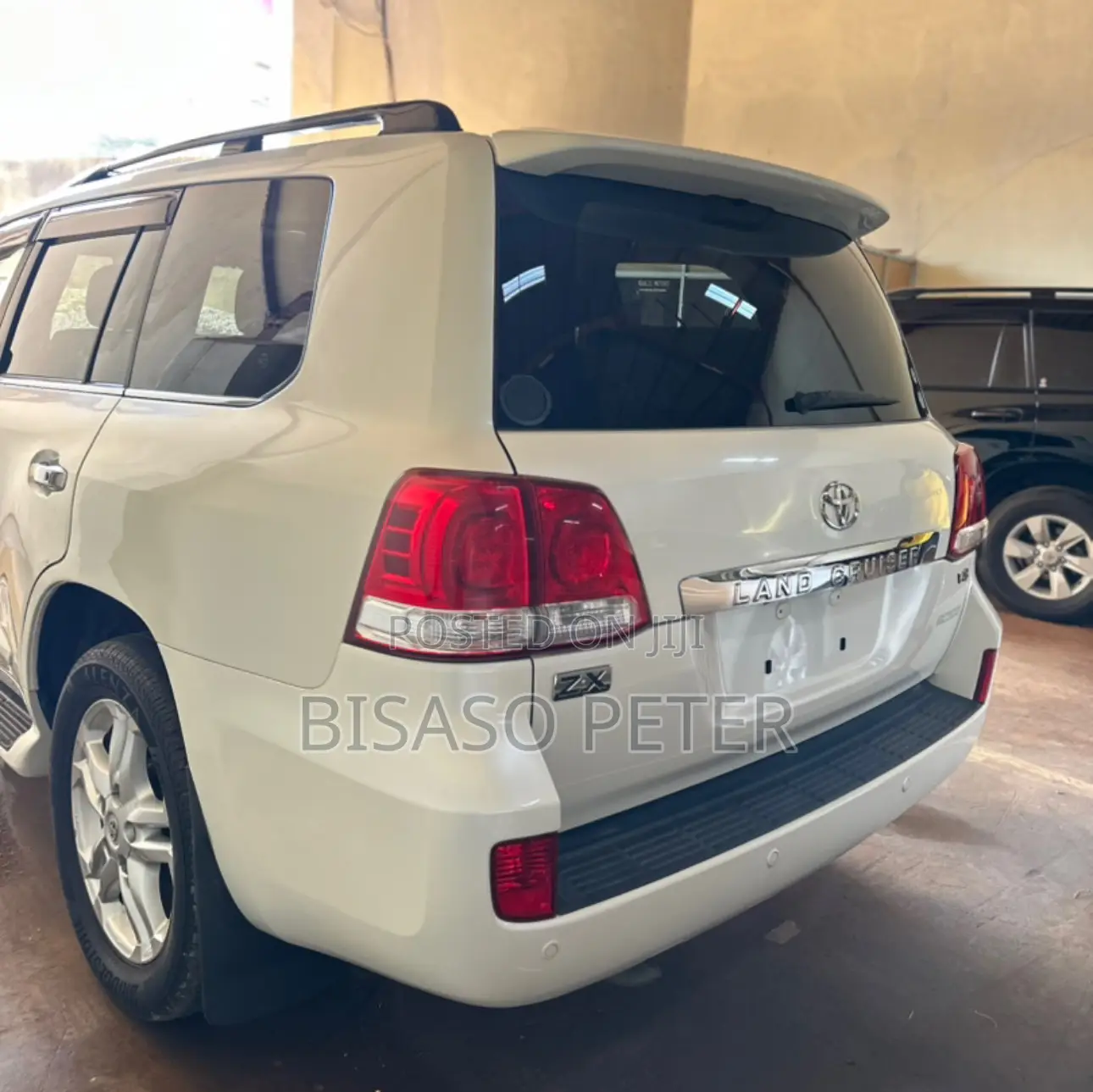 Toyota Land Cruiser 2010 White