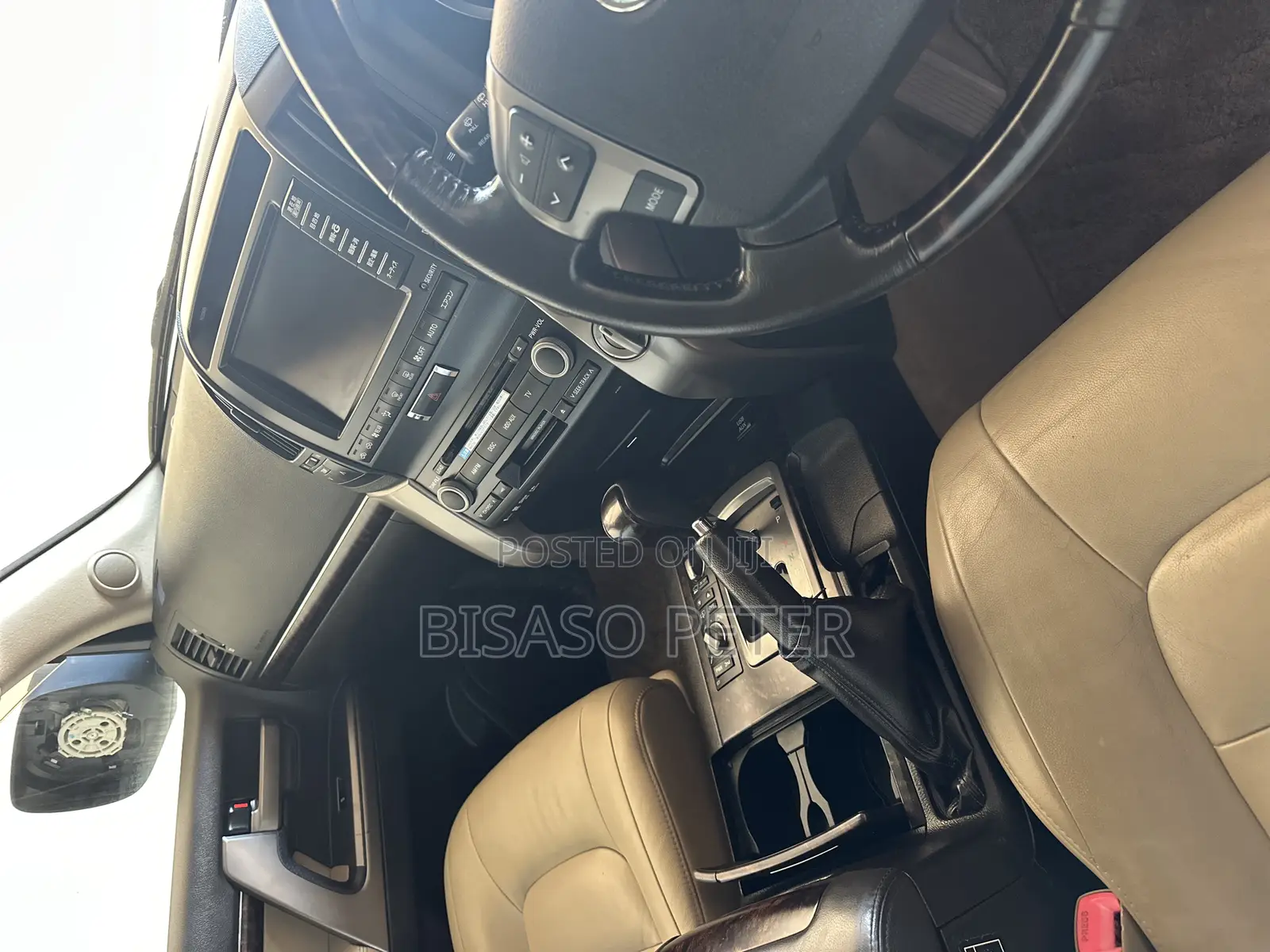 Toyota Land Cruiser 2010 White