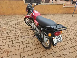 Bajaj Boxer 125 2023 Red