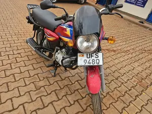 Bajaj Boxer 125 2023 Red