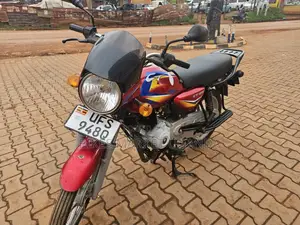 Bajaj Boxer 125 2023 Red