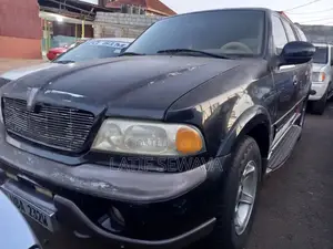 Lincoln Navigator Ultimate 2005 Black
