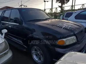 Lincoln Navigator Ultimate 2005 Black