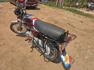 Bajaj Boxer 2024 Red