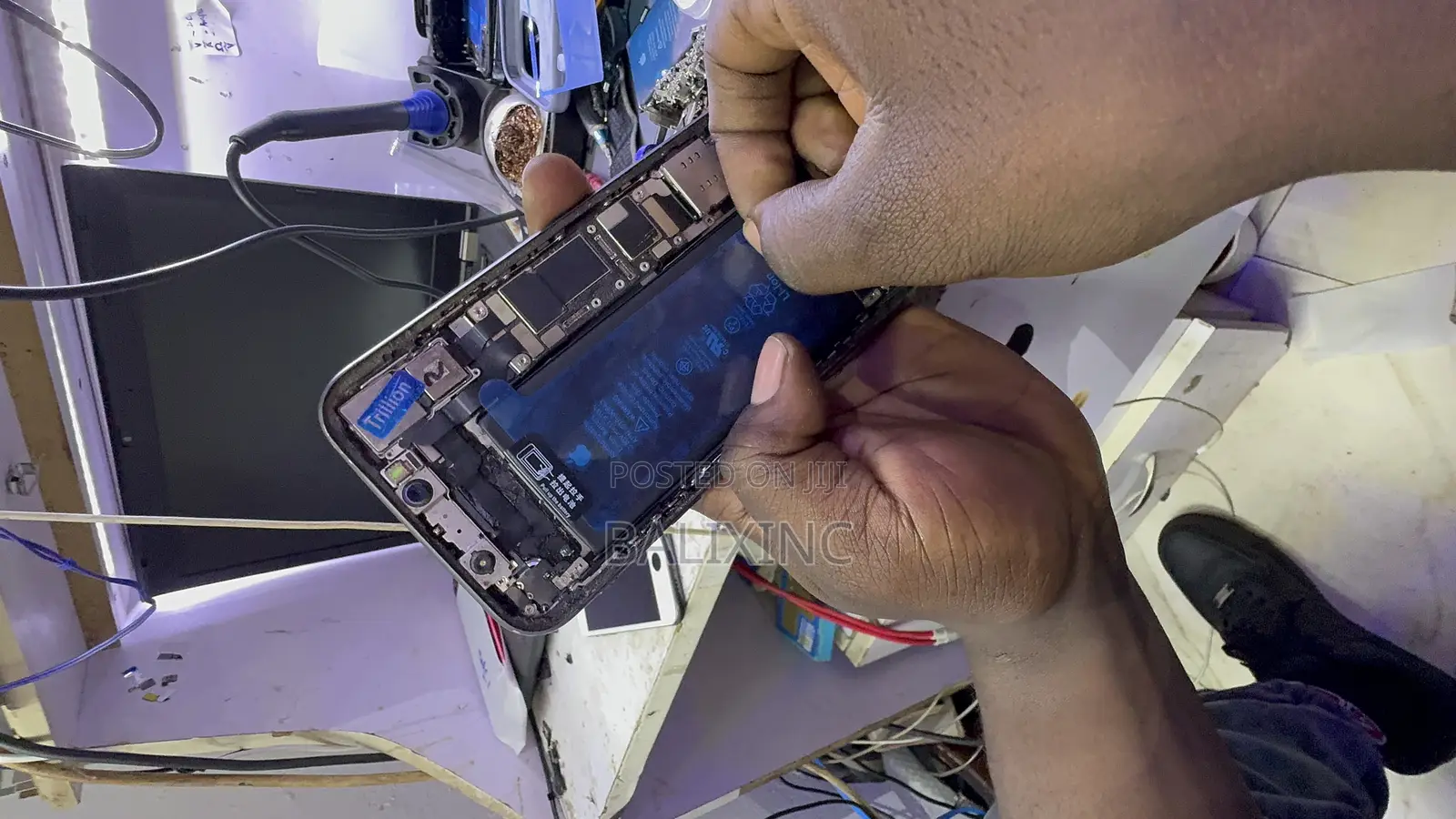 Service and Repair for Apple Computers,iPhones,iPads