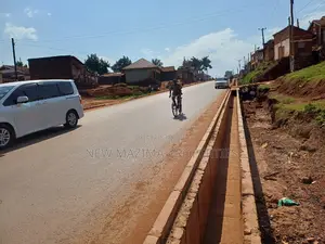 Very Commercial Plot Measuring Directly on Tarmac Road