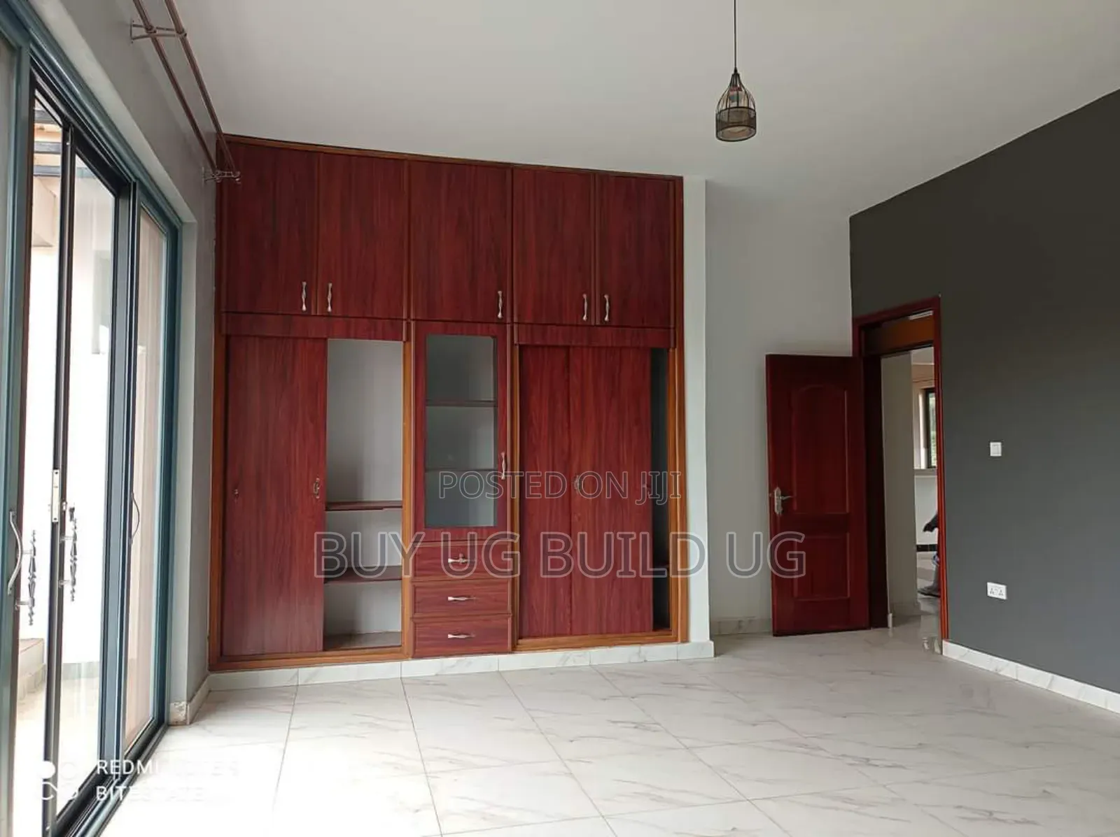 Furnished 3bdrm Duplex in Kira for rent