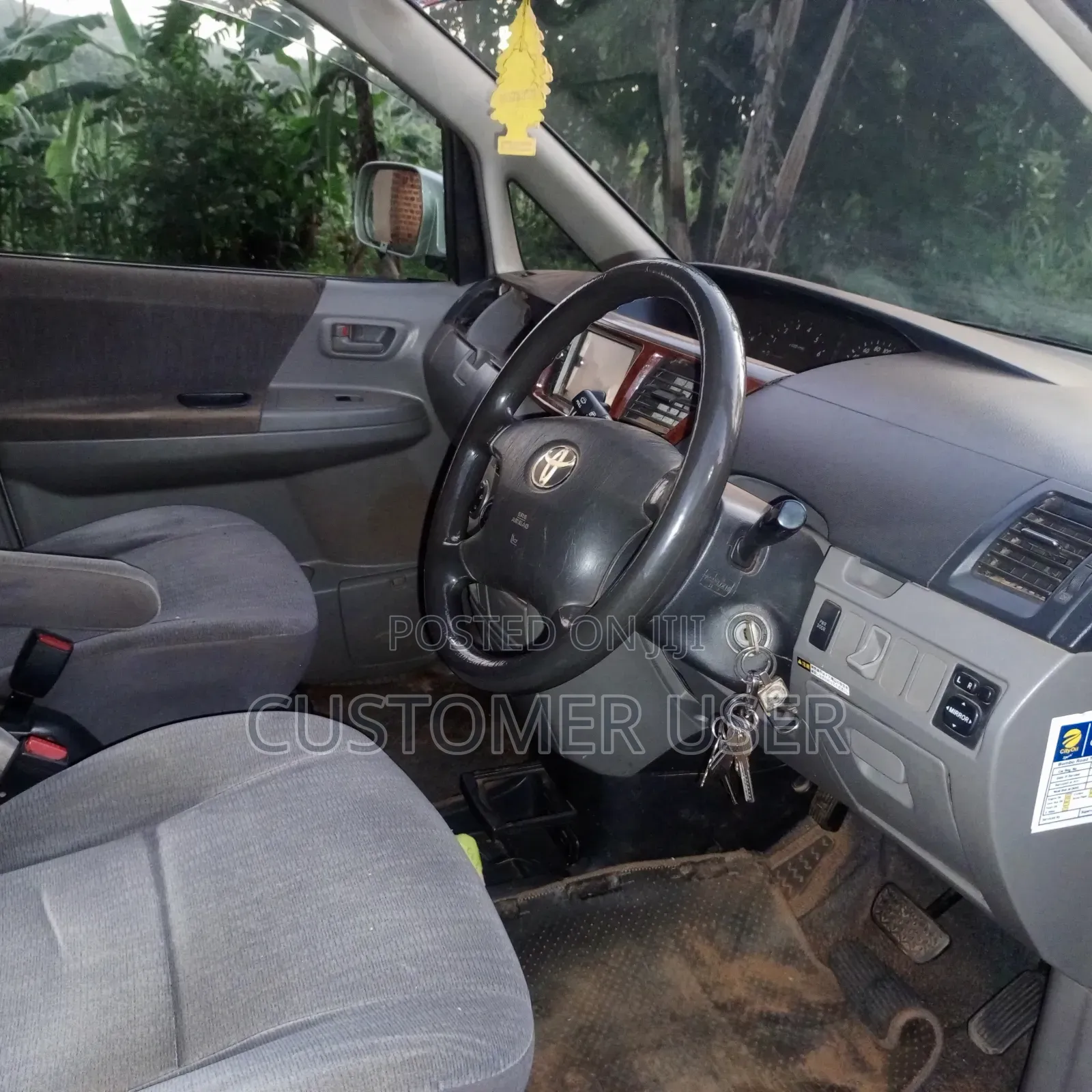 Toyota Noah 2002 Silver