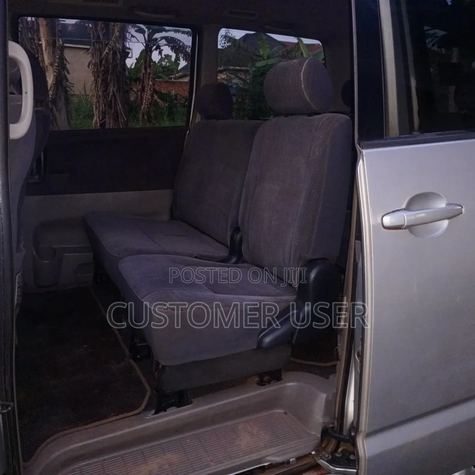 Toyota Noah 2002 Silver