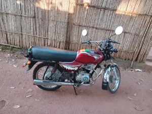 Bajaj Boxer 100 2023 Red