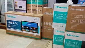 Photo - 43 Hisense 4 K UHD .